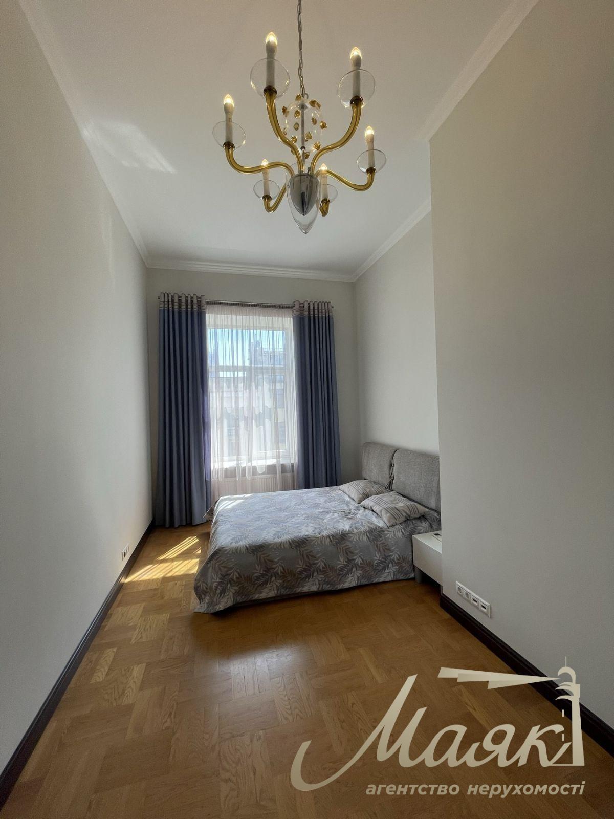 Аренда 4-к квартиры 200 м2, центр Києва, Площа Украинских Героев