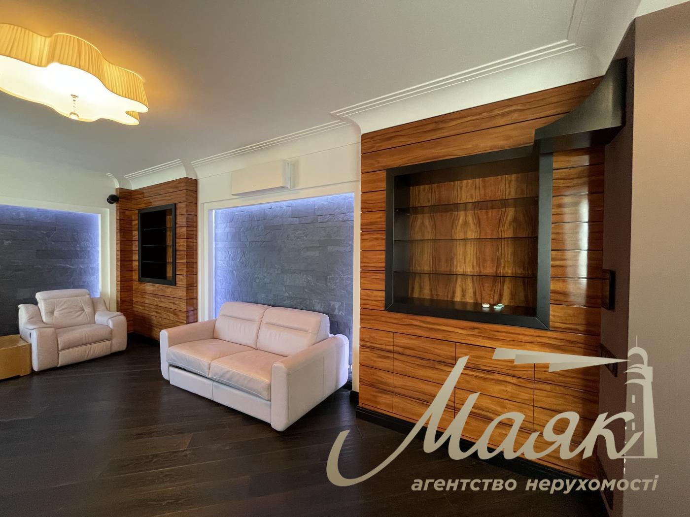 Rent penthouse str. Sribnokilska, Poznyaki, Osokorki
