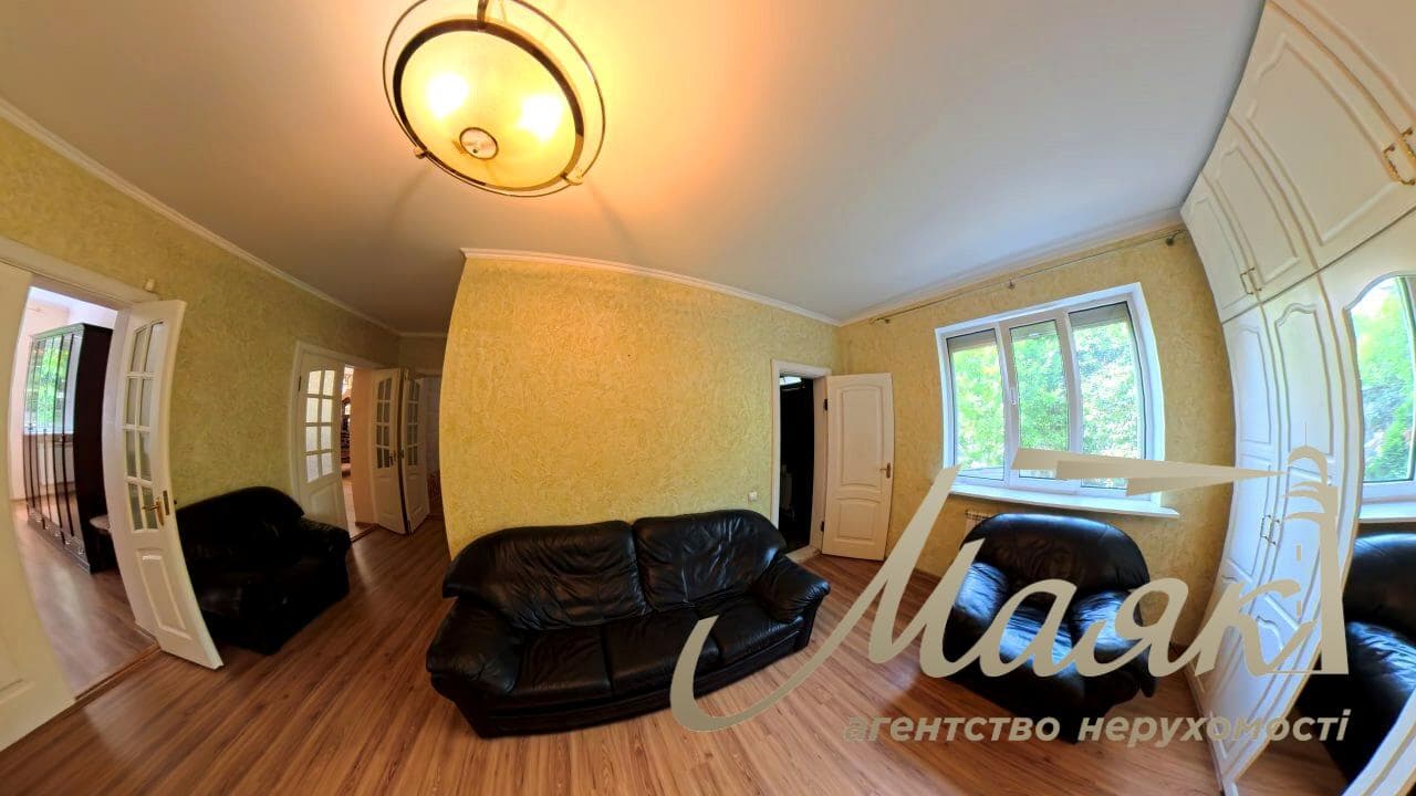 House for sale 414m2 in Kryukovshchina village, Shevchenko street, Kyiv-Svyatoshynskyi district, Kyiv region.