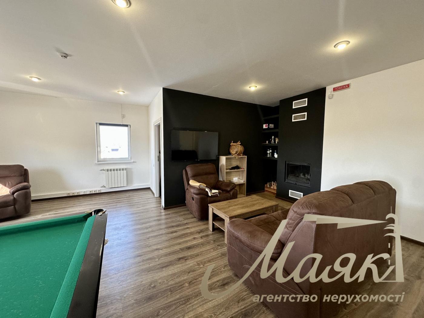 Rent a front building (656m2) on 7.5 hectares, Sadovaya street, with. Sofievskaya Borschagovka