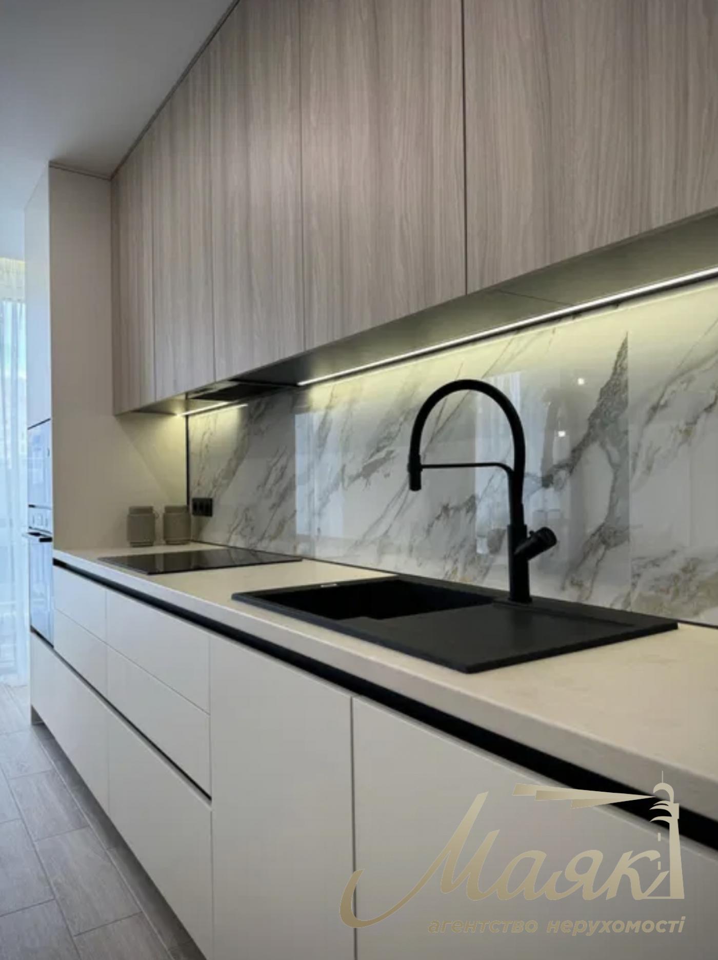 Продаж 3-кімнатної квартири 80м2 в ЖК Хоффман Хаус Златоустівська Центр