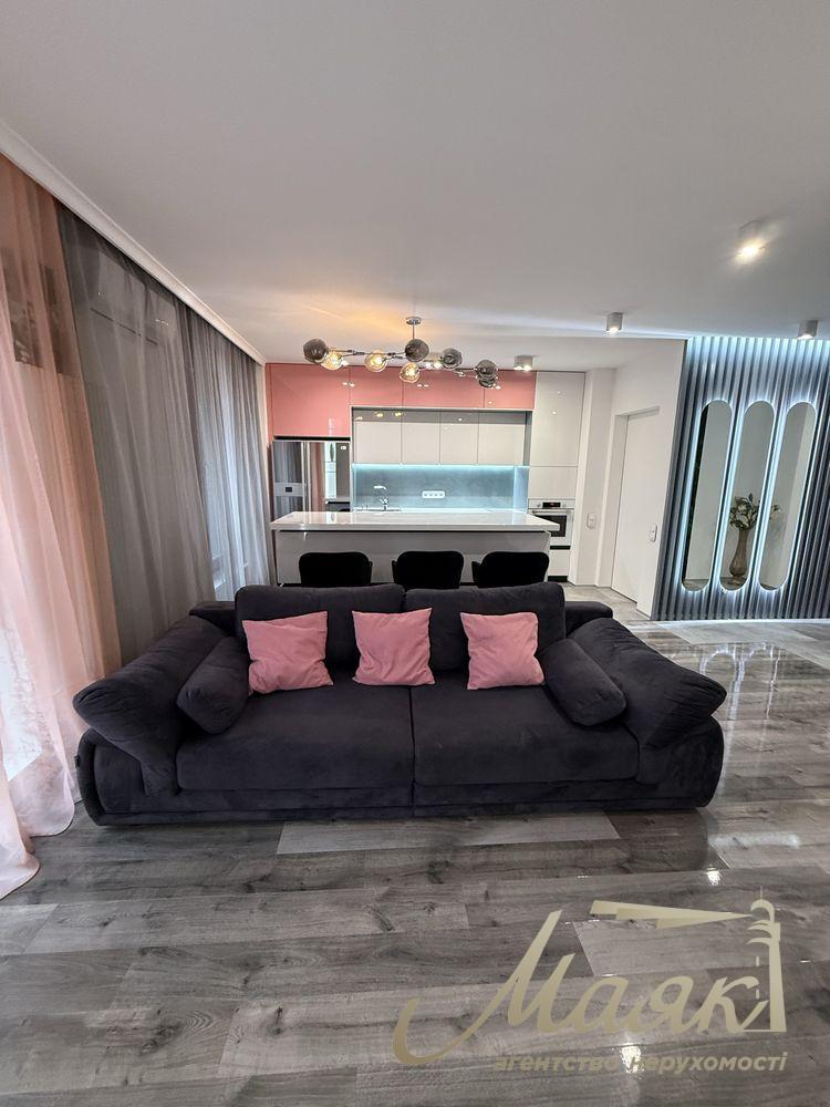 Rent 2-bedroom apartment 90 m2 LCD New York, New York, Antonovicha str. 74