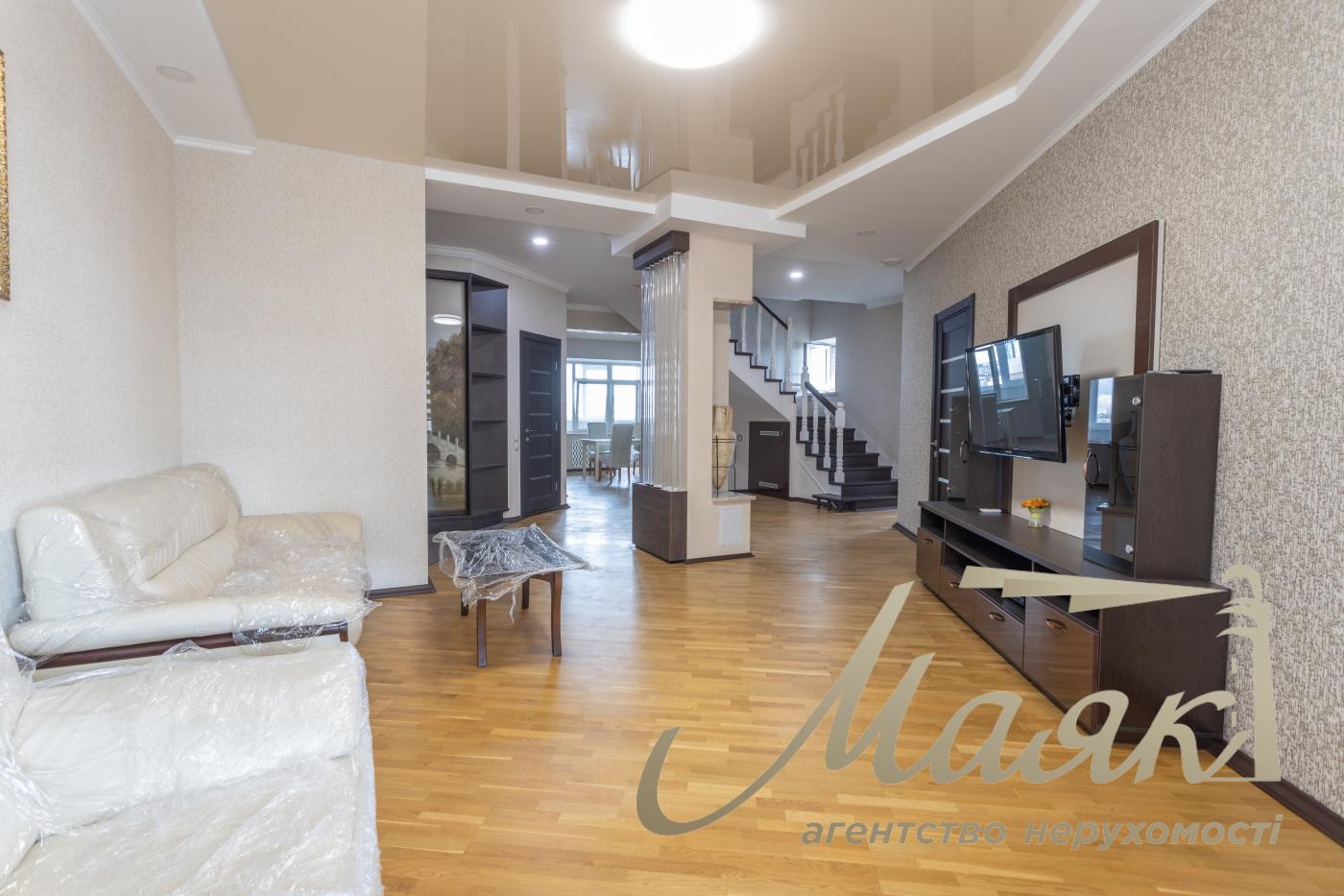 Продажа видового трехуровнего пентхауса 555м2, Ковпака 17, Нижний Печерск, метро Лыбедская