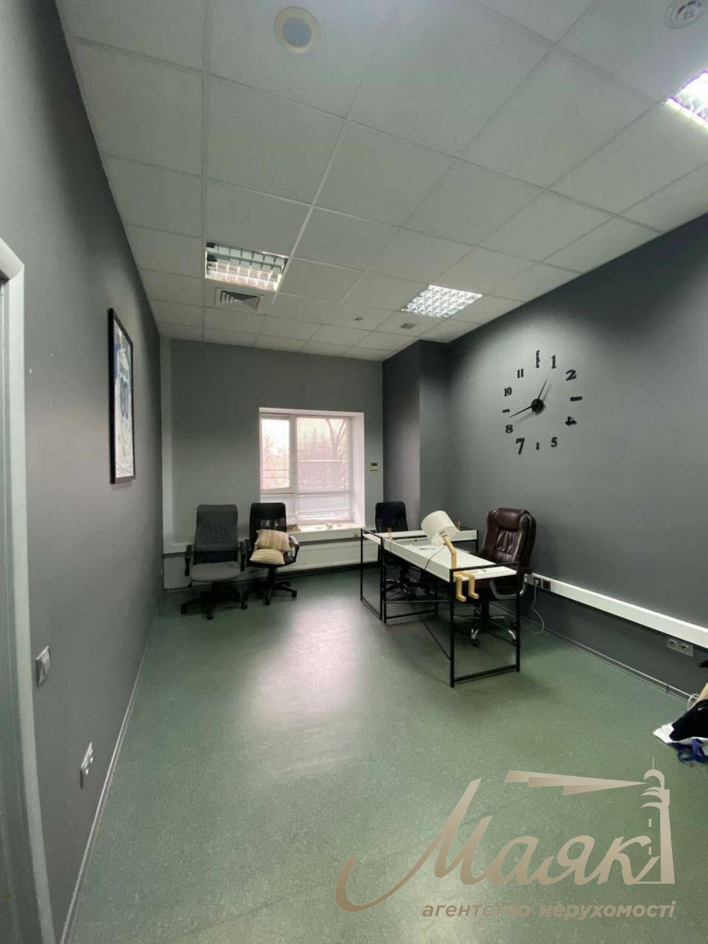 Office space for rent 314m2 in business center, Shulyavskaya