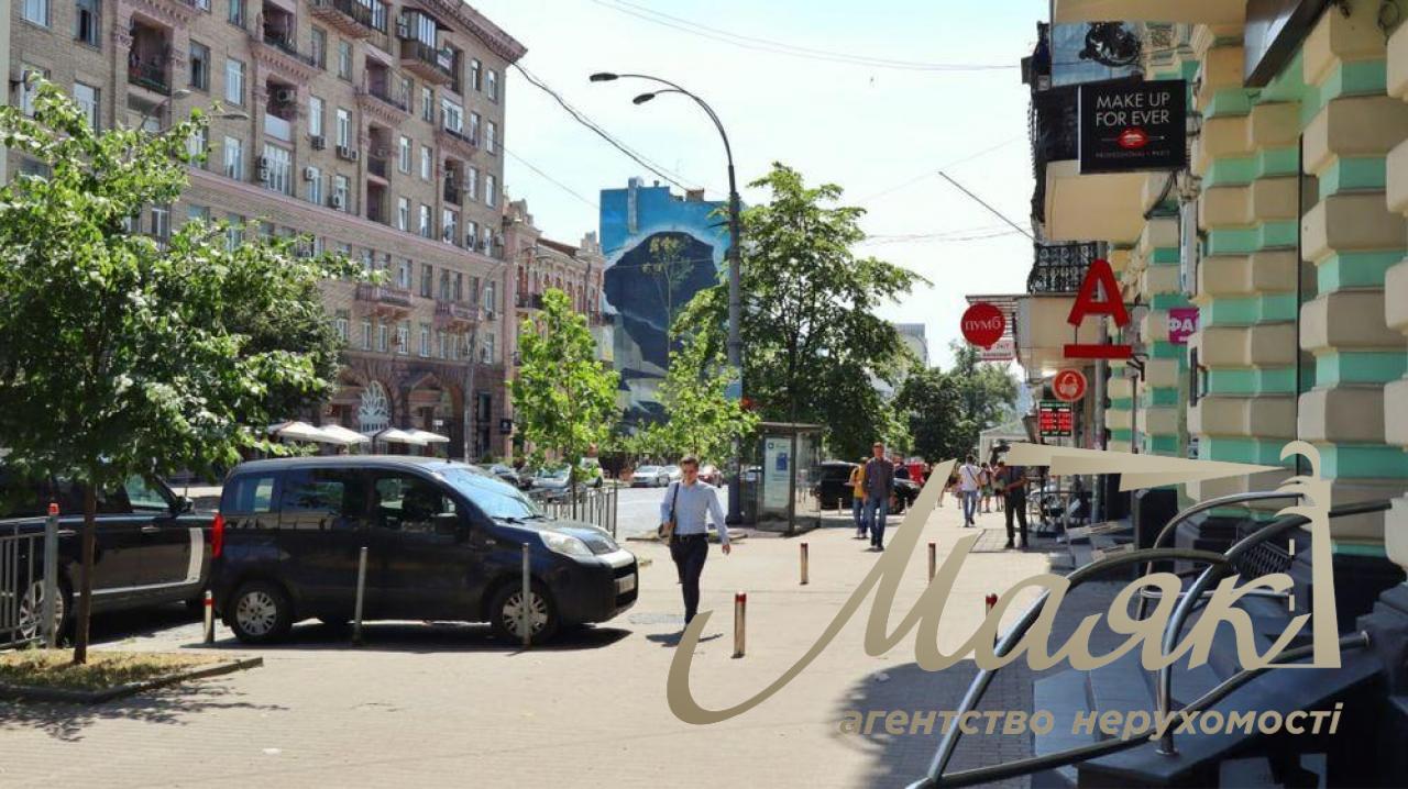 Продаж 2х-смарт квартири пл.Льва Толстого