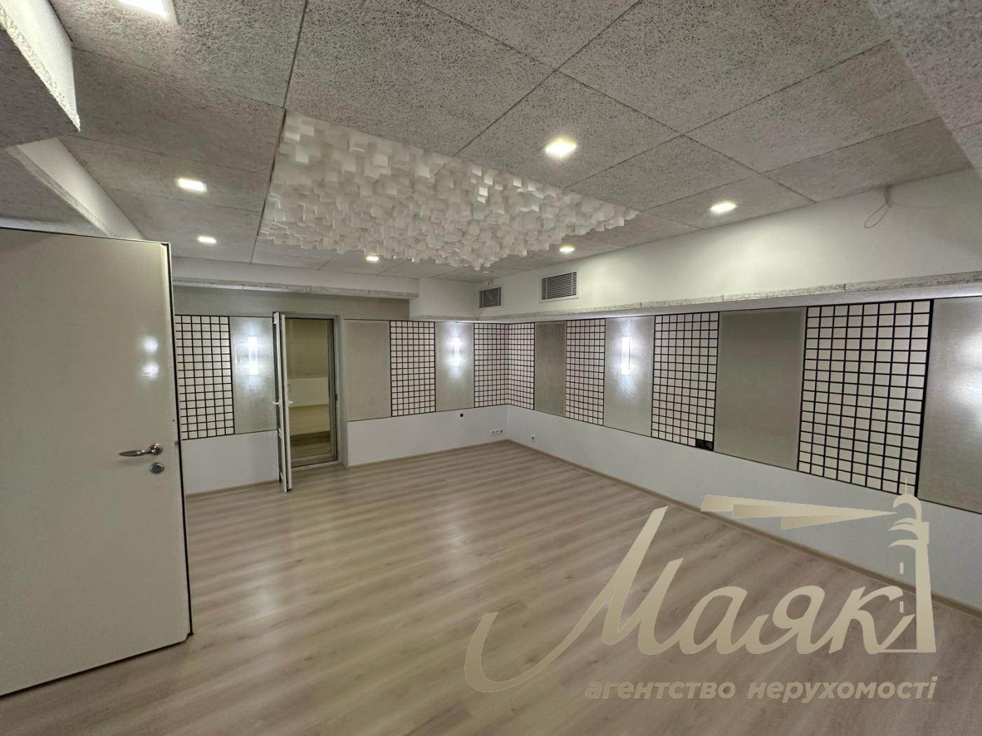 Пропонується до продажу будинок у лісовій зоні в селі Гореничі - в екологічно чистому місці серед сосен, поруч з озерами.