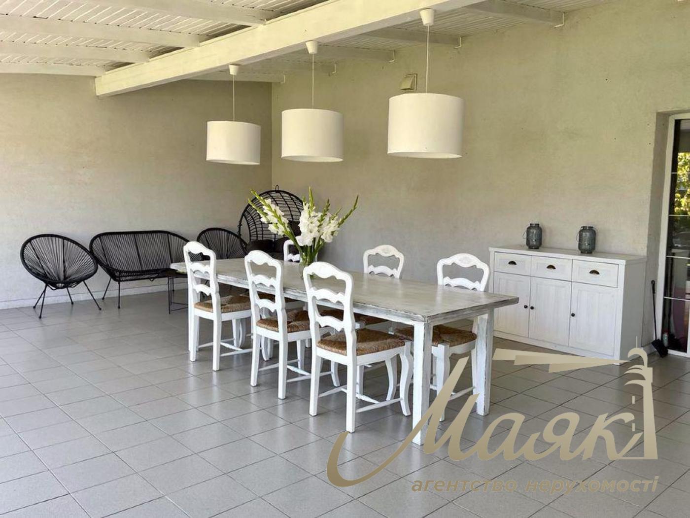 Продаж будинку (420м2) у Києво-Святошинському р-н, с. Гатне