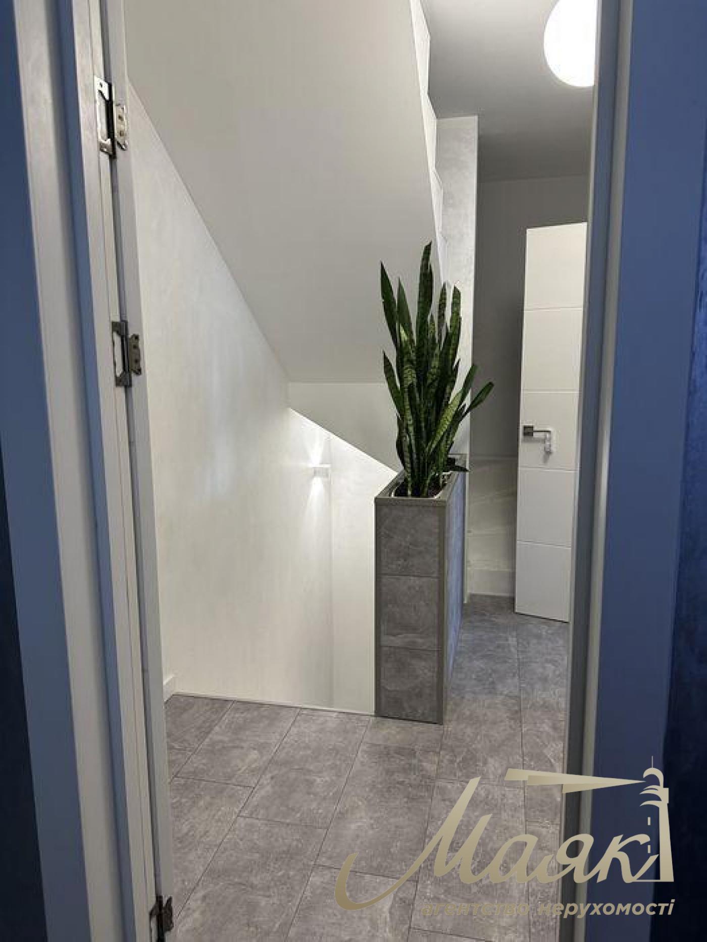 Sale of a 3-storey house 110 sq.m. Khotov village. Kievo-Syatoshinsky suburb.