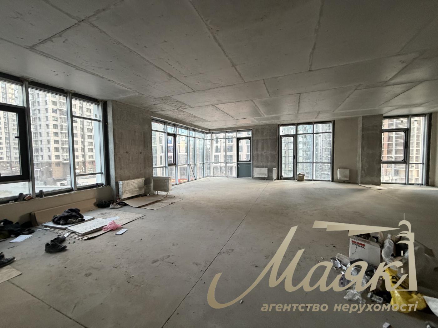 Sale of facade commerce in Residential Complex Novopechersky Lipki