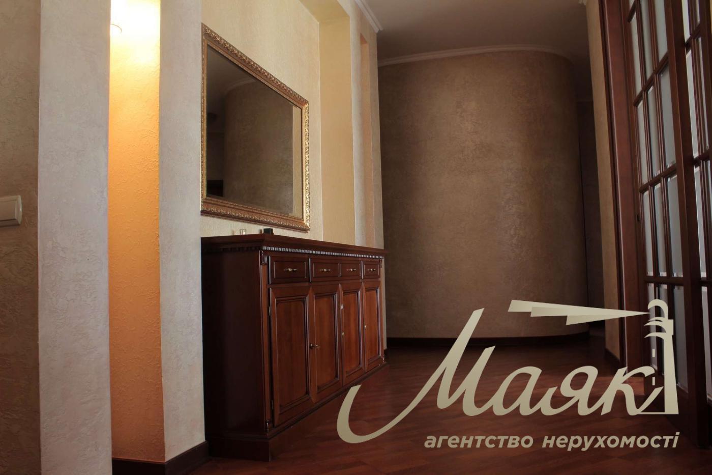 Продаж 4к квартири вул. Кловський Узвіз, Печерськ