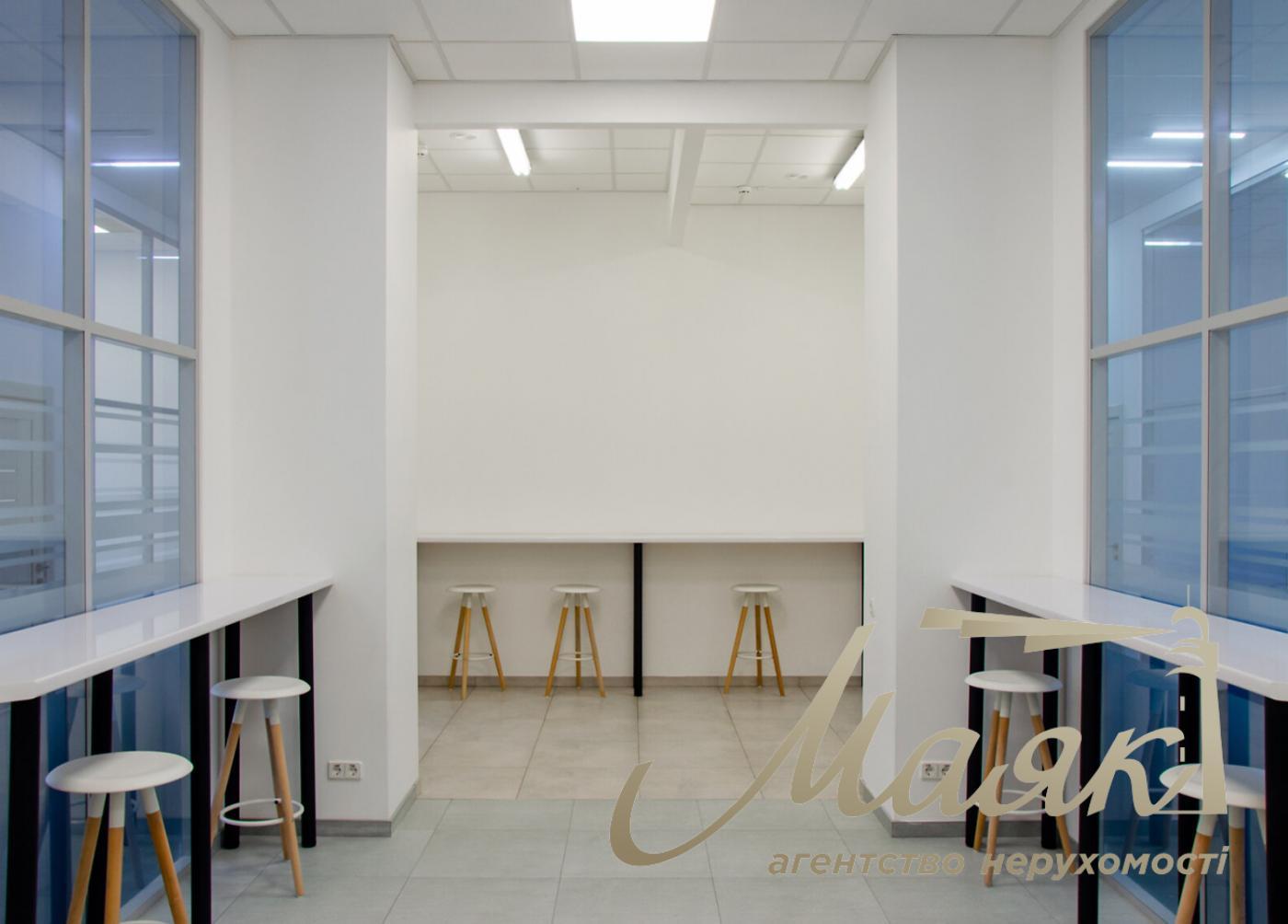 Аренда офиса 678м2 на ул. Елены Телиги 6, Дорогожичи