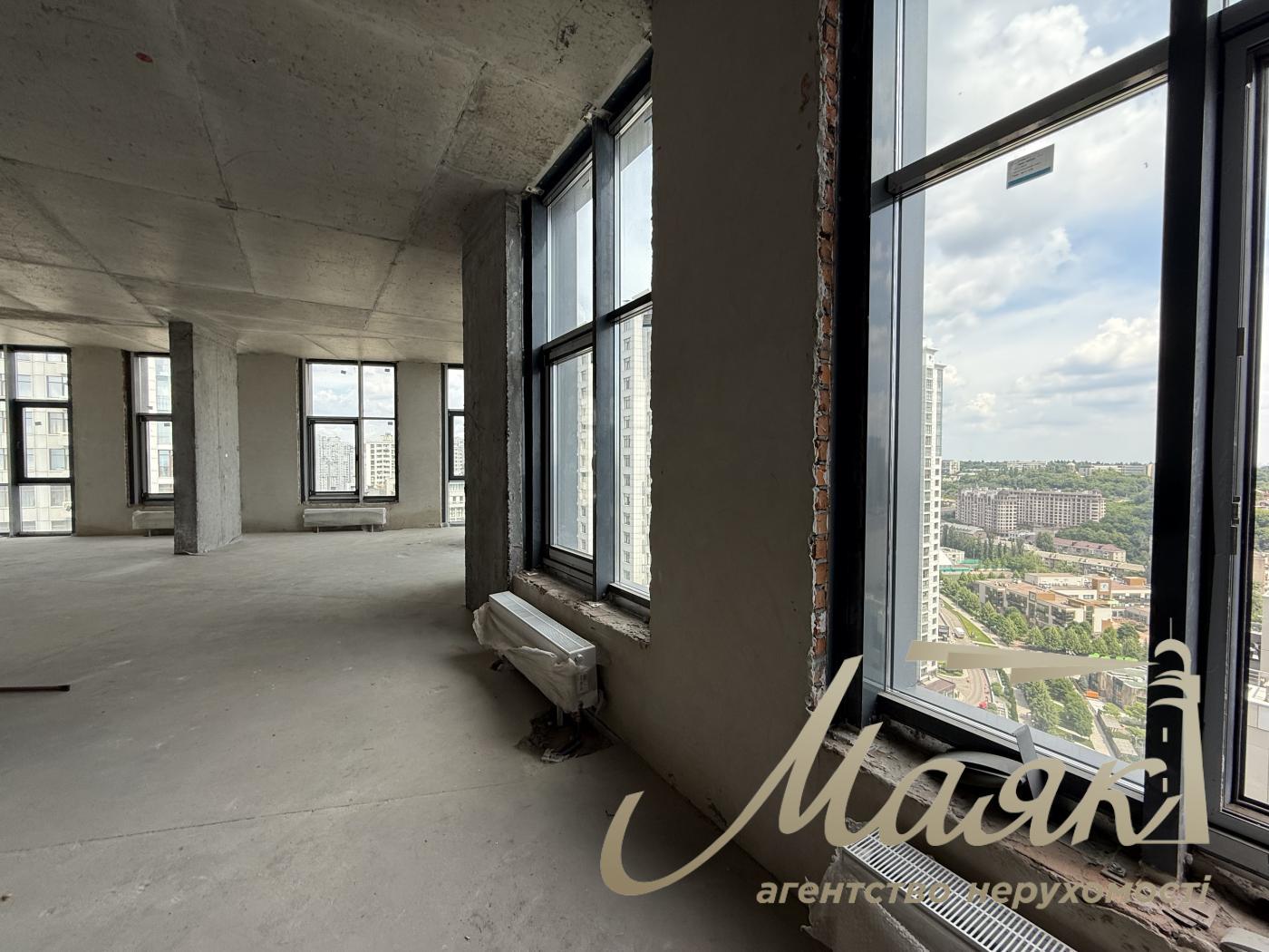 Sale of apartment/penthouse with view in residential complex Novopecherskie Lipki, Andreya Verkhoglyada street, Pechersky district, Kyiv