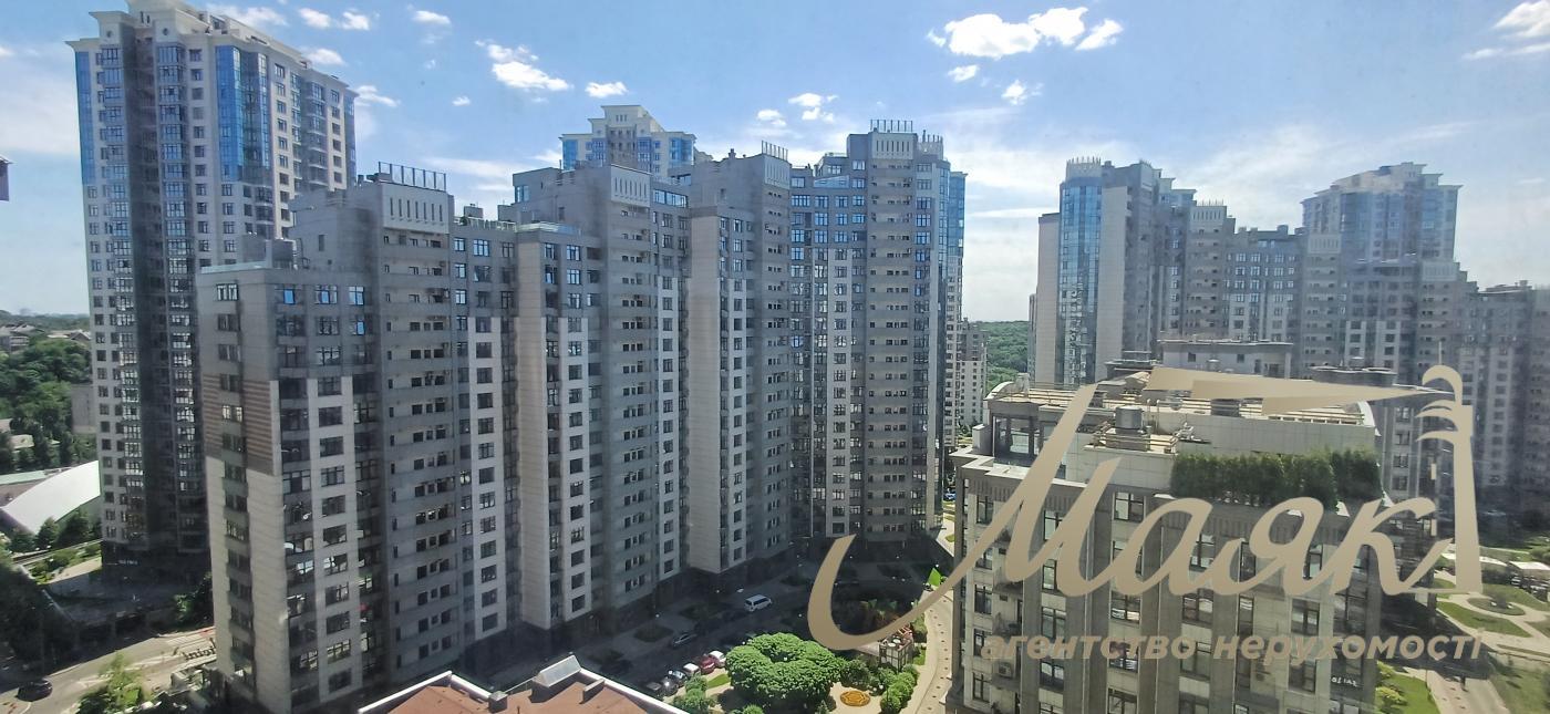 Sale of 3-room apartment (100m2) in residential complex Delmar