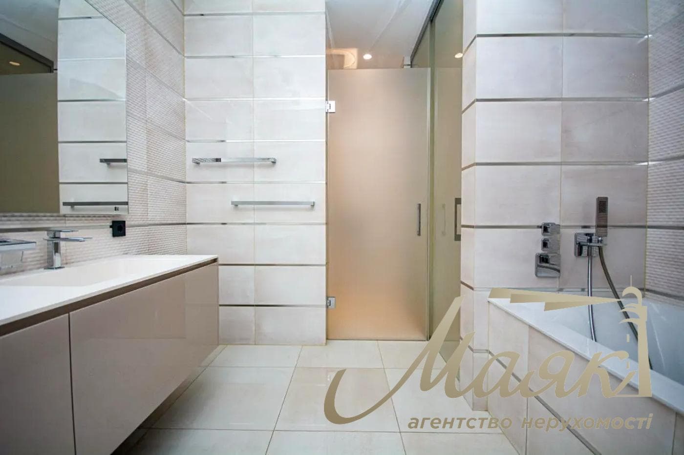 Продажа видового пентхауса с террасой 330м2 в ЖК Оазис, на Оболонской набережной (пр-т Владимира Ивасюка, 8), рядом с Парк «Наталка», Оболонский район