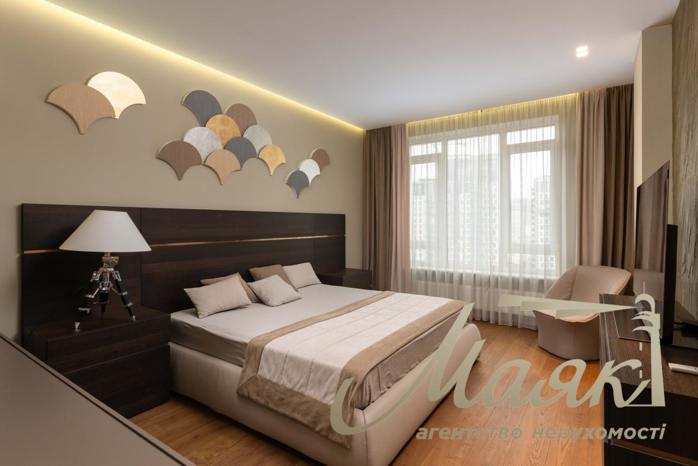 Продажа видовой однокомнатной квартиры,92 м2 в ЖК Бульвар Фонтанов Саперное Поле Печерск