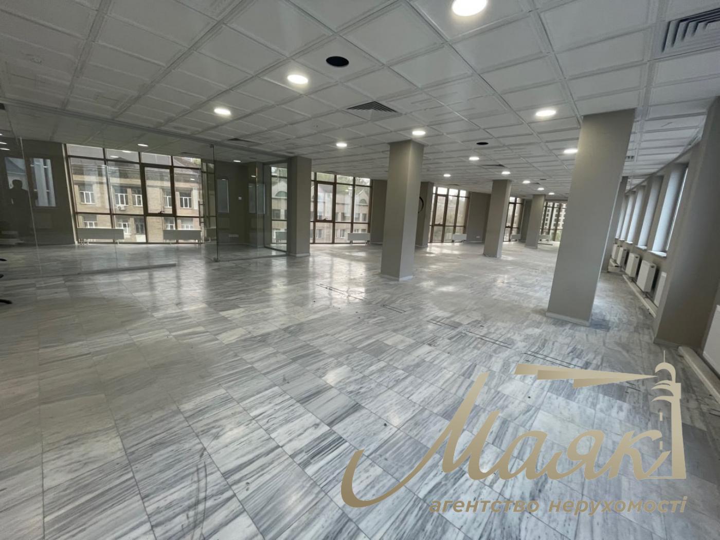 Office for rent 1300m2 in BC Gefest at 99-A Glibochitskaya str.