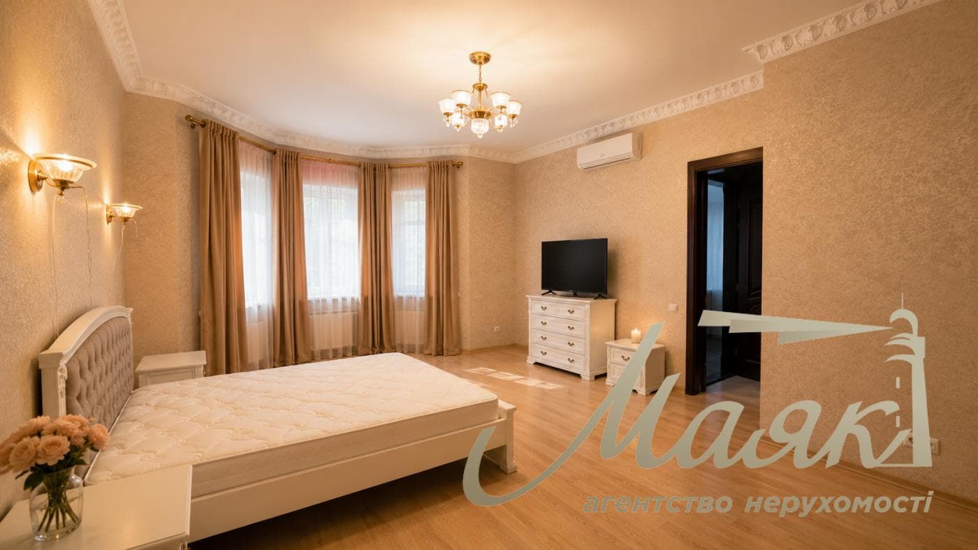 Оренда таунхауса площею 427 м² з видом на Ботанічний сад, Печерський район