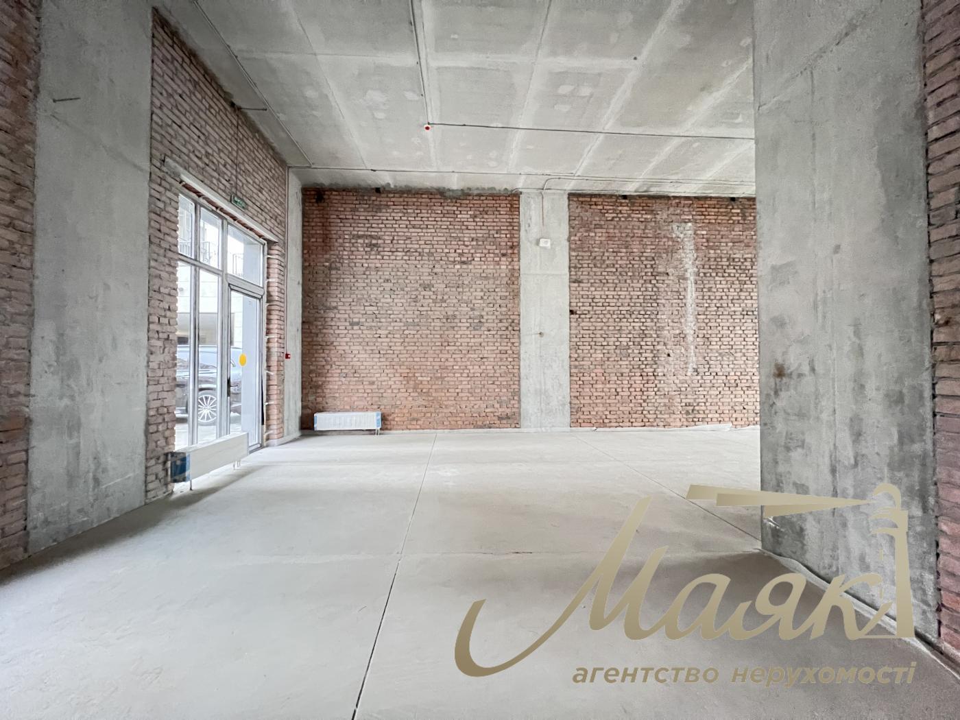 Rent of facade premises 130 m2, club house Illinsky House.