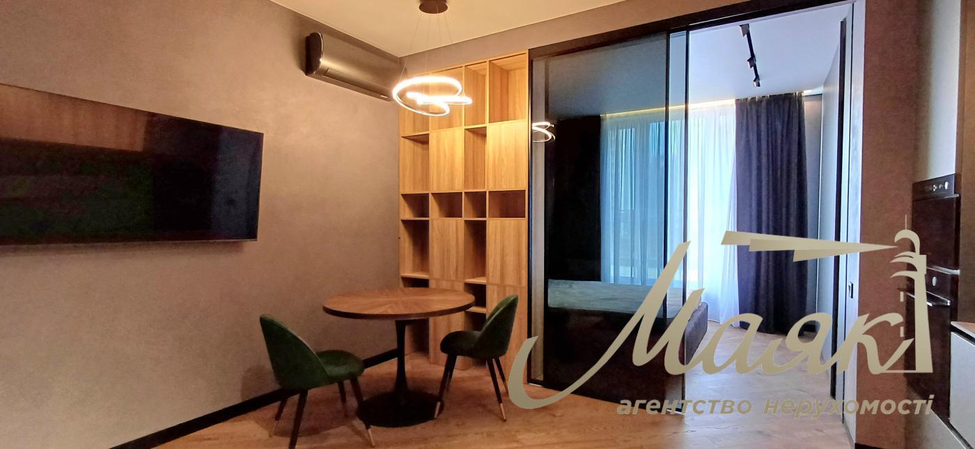 Sale of 1-room apartment 46 m2 with a terrace in the residential complex Delmar, Dragomirova st.