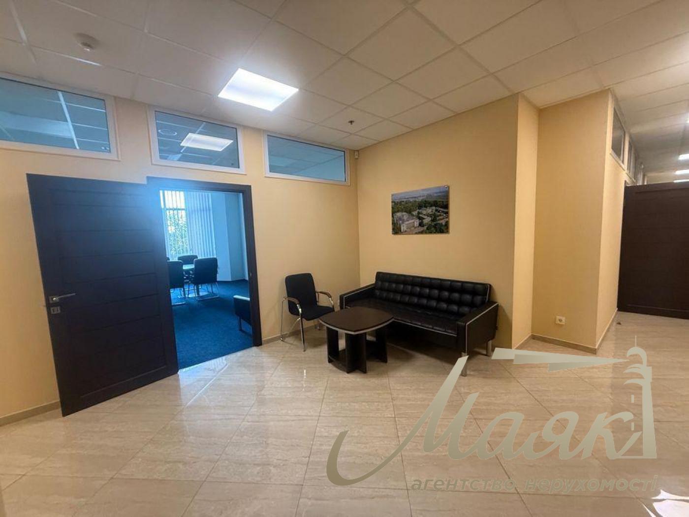 Оренда офісу 510 м.кв. вул. Грушевського, Центр