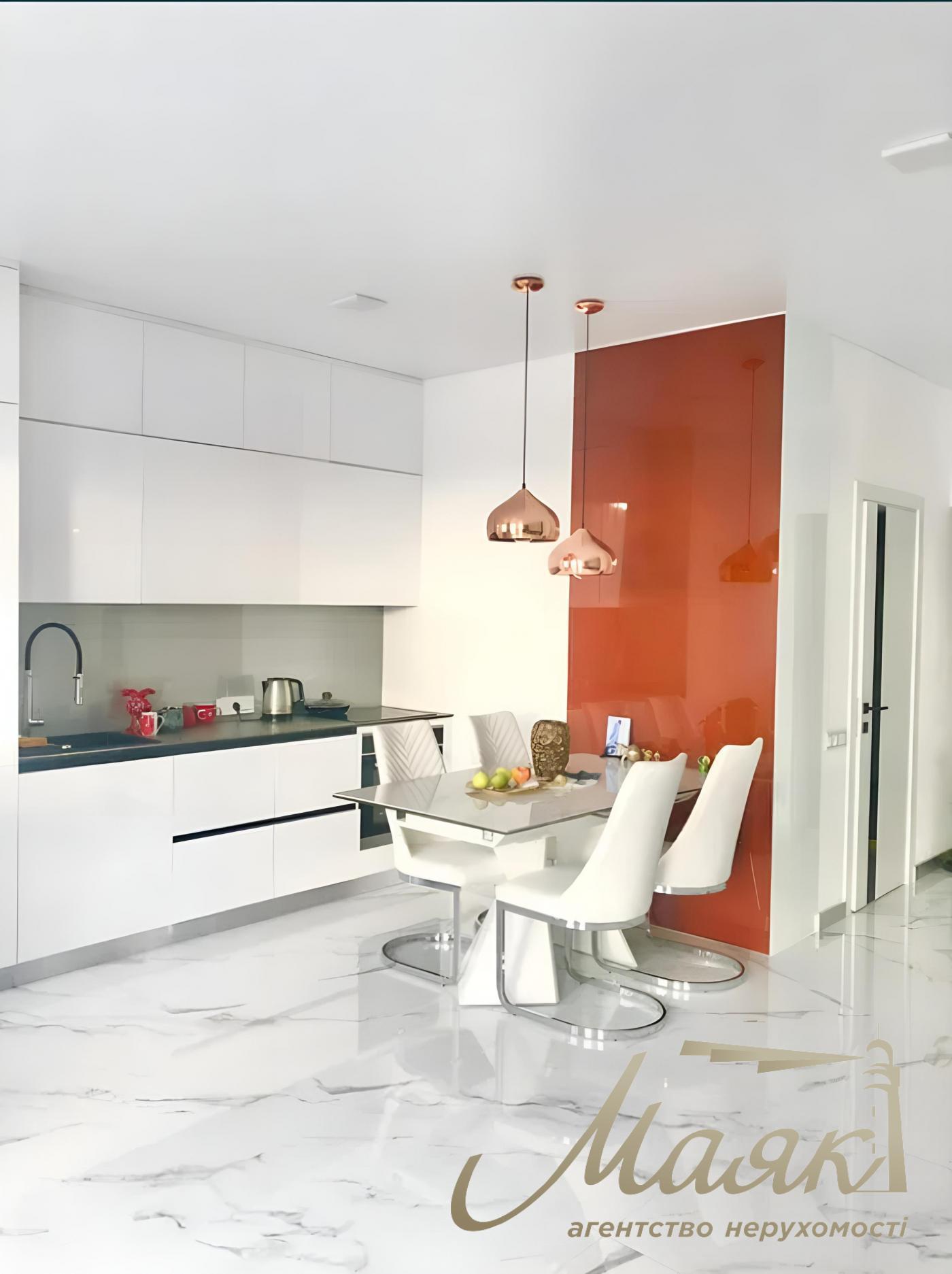 Rent 1-room 48m2 apartment in the LCD "Chicago central house" Antonovicha str. 44