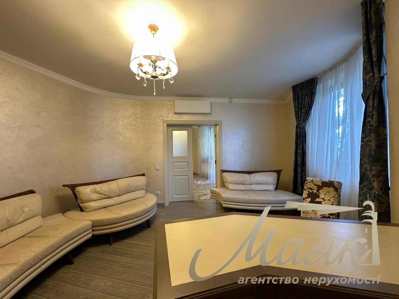 Оренда будинку 750м2 на 60 сотках землі на Хуторі Мриги, Голосіївський район.