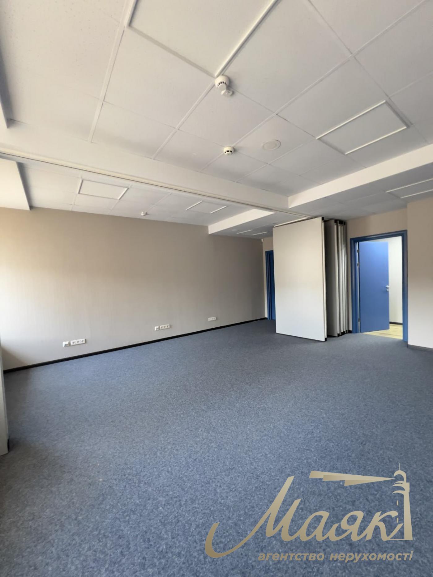 Оренда офісу 650м2 в БЦ Панорама по вул.Велика Житомирська 20, Золоті Ворота.
