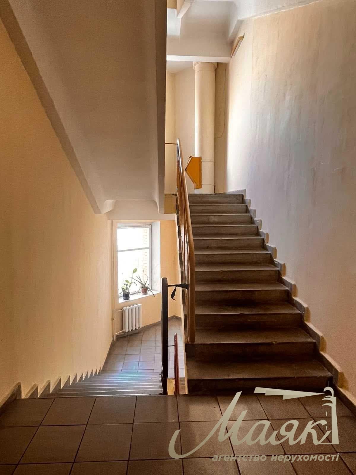3-Bedroom Apartment for Rent at 6 Ivasyuka Ave., Obolon