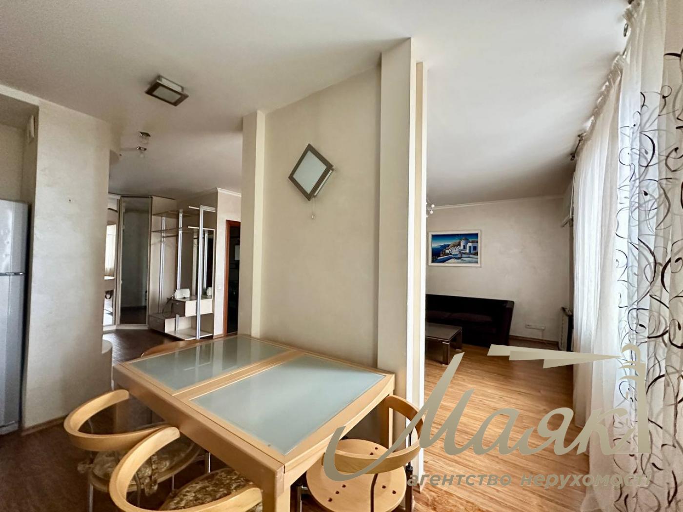 Аренда 3-х комнатной квартиры по ул.Степана Руданского 4-6,метро Сырец.