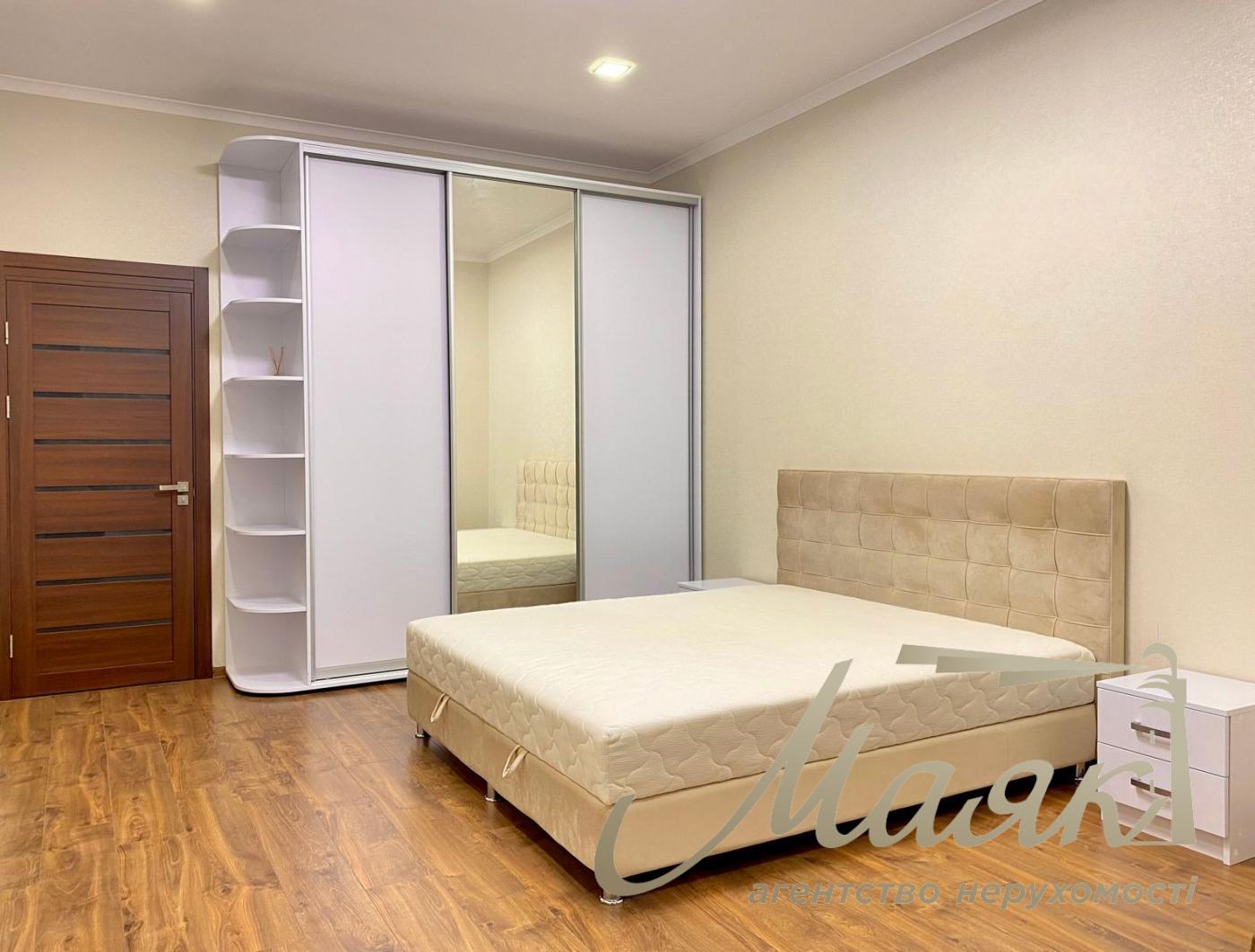 Продаж 2-кімнатної квартири вул. Патріса Лумумби 11