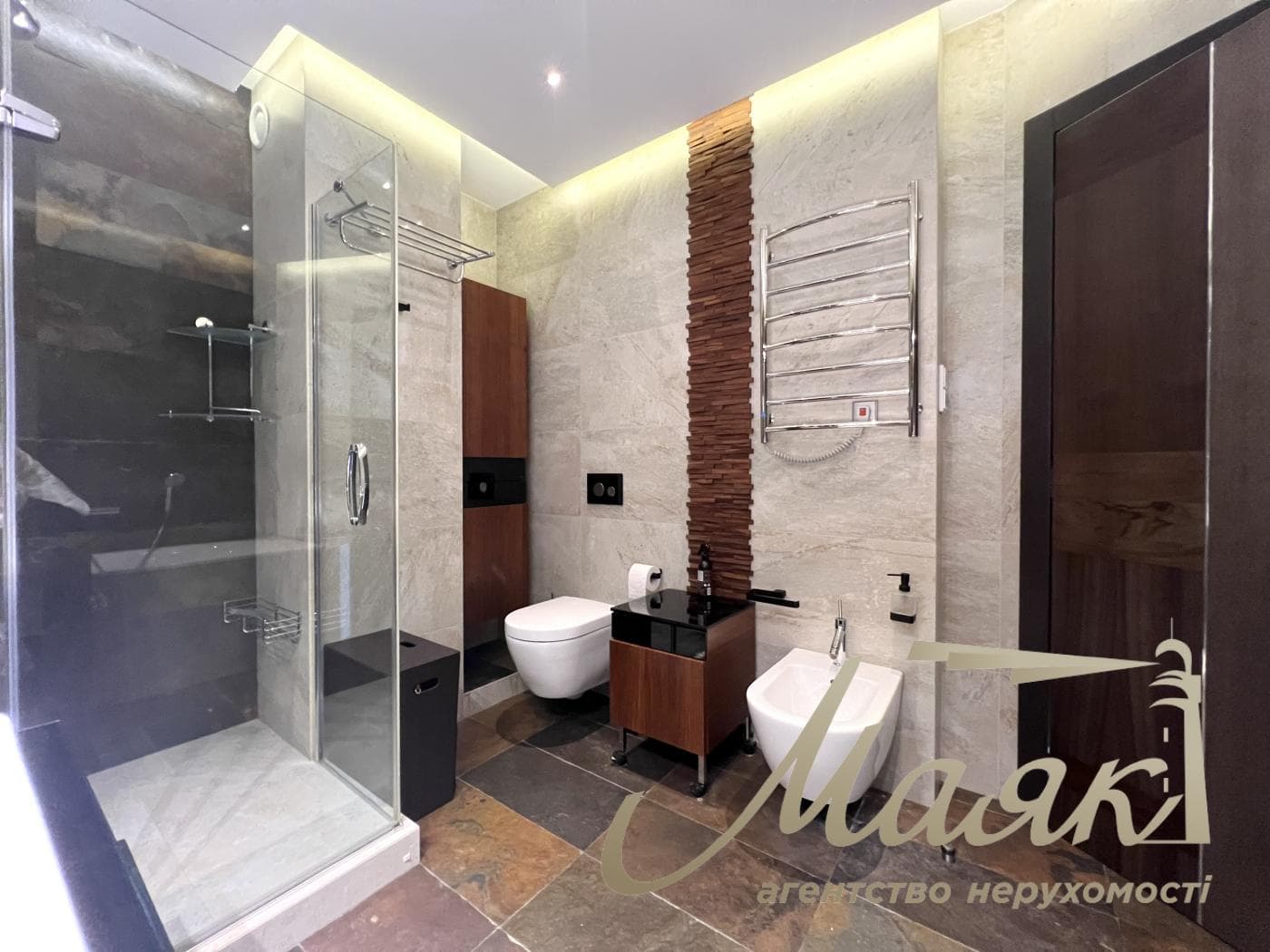 3-Bedroom Apartment for Rent in the Park Avenue Residential Complex, Holosiivskyi Avenue