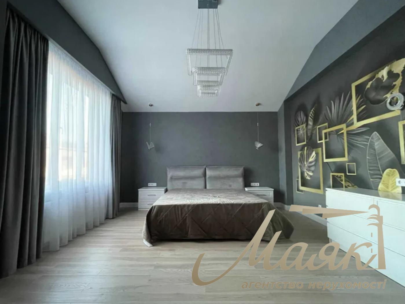 Продажа 2х-этажного дома 285м2 с.Чапаевка