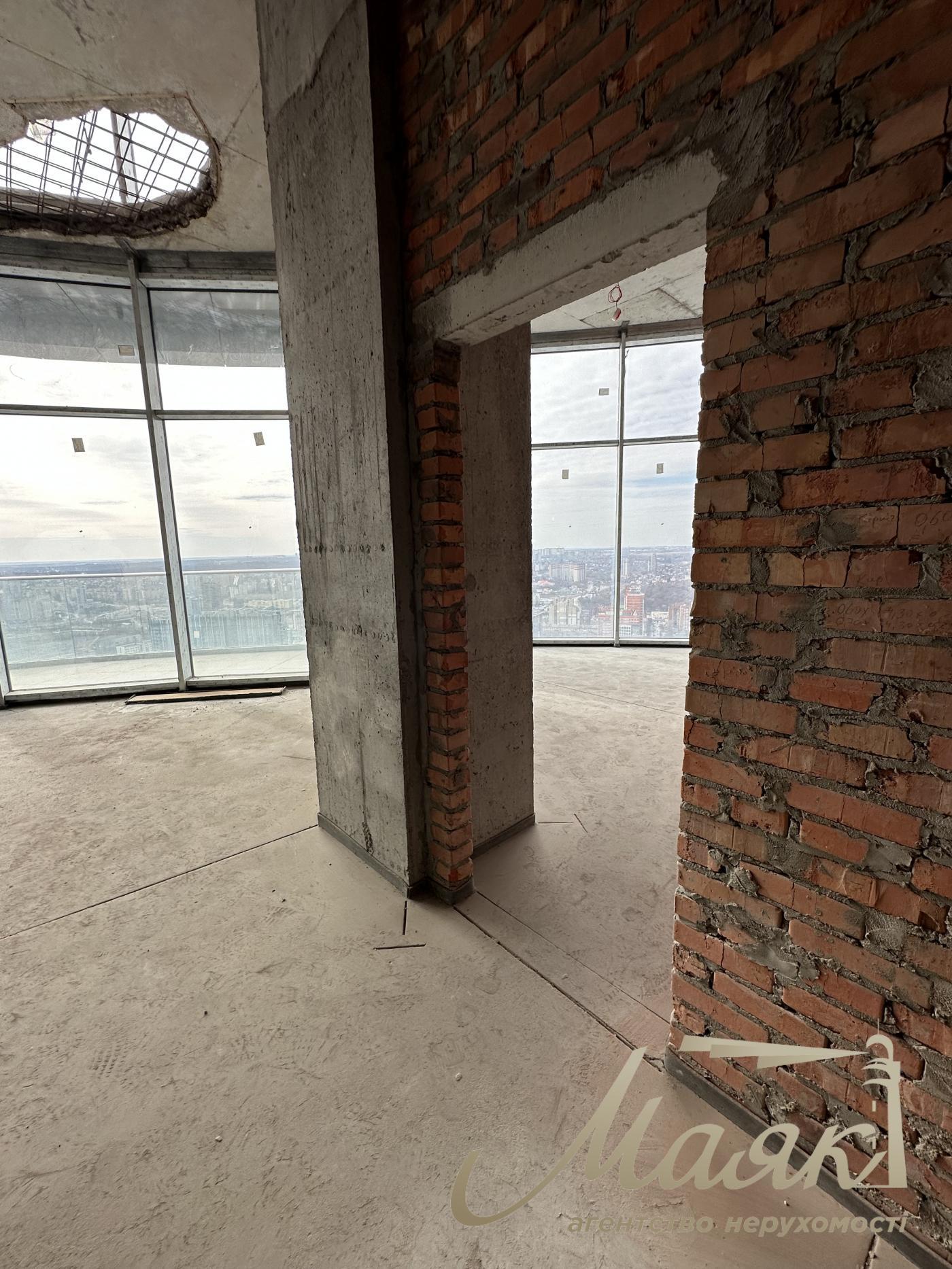 Продаж пентхауса 383м2 у ЖК Taryan Towers