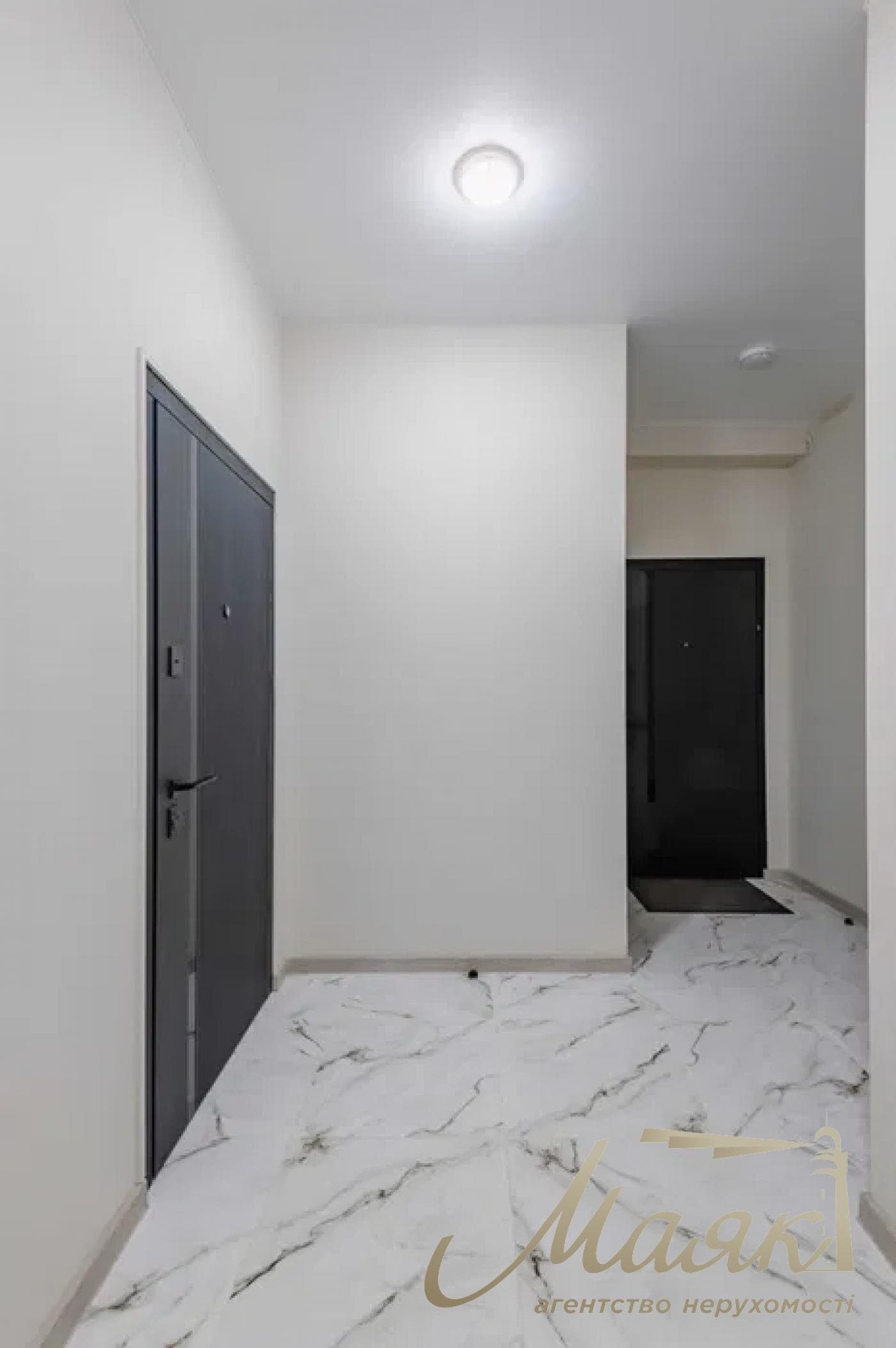 Продаж 2-кімнатної квартири в центрі Печерська, вул. Антоновича, 103