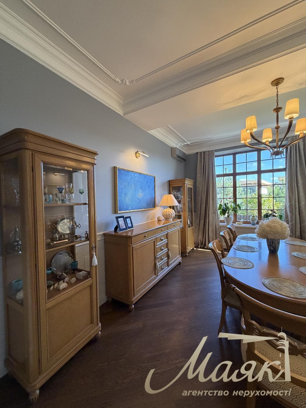 Продаж 2-поверхового будинку площею 466 м², Лісники
