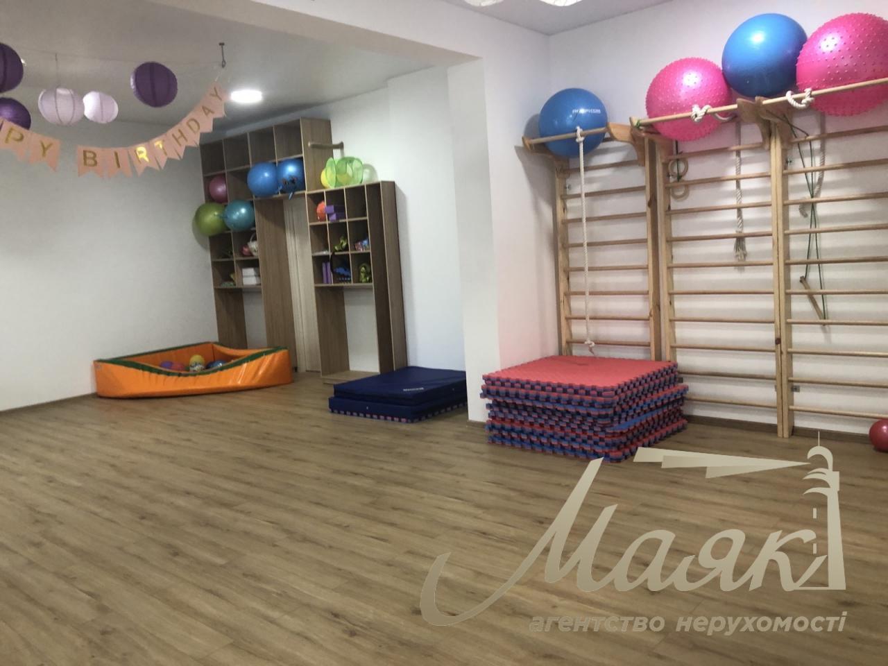 Продажа Коммерция 415м2/ ул. Караваева, Караваевы дачи, г. Киев