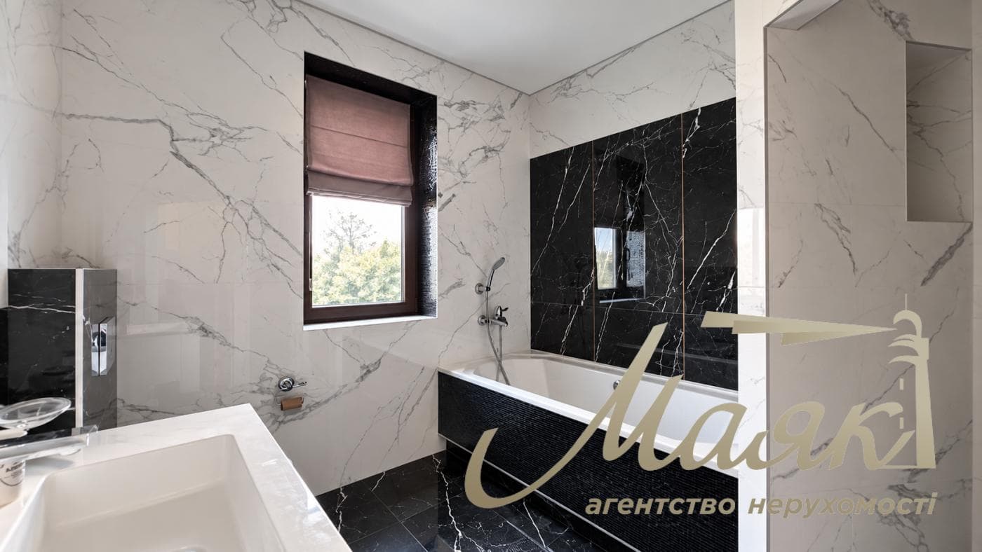 Оренда розкішного заміського будинку площею 1 217,2 м² у житловому комплексі «Південний» у с. Конча-Заспа/Козин, м. Київ, Голосіївський район, ділянка площею 40 соток