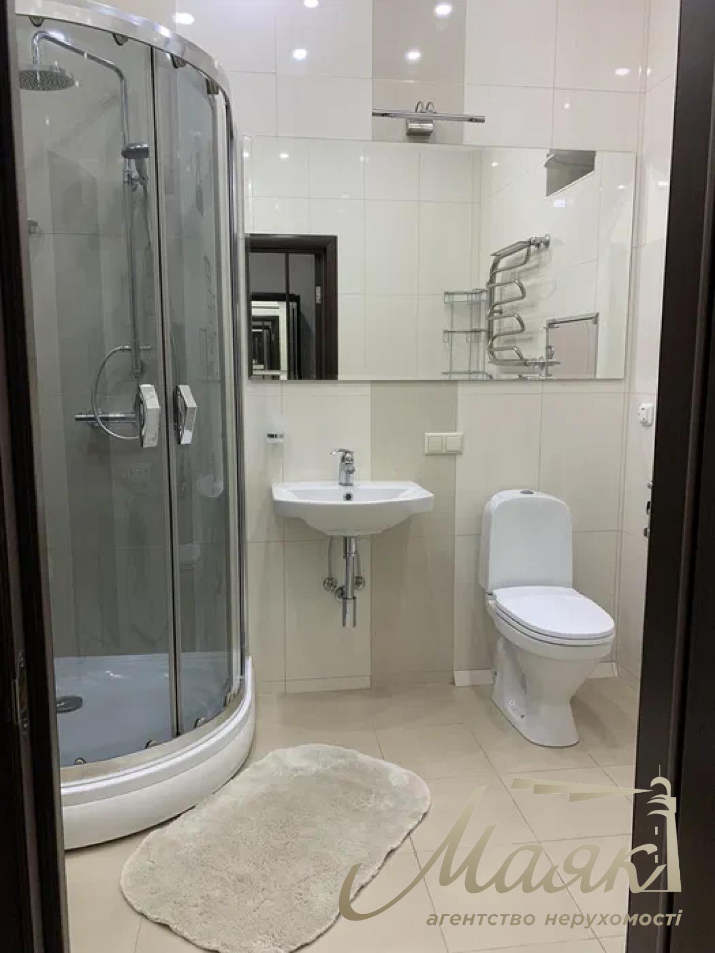 Rent 2k apartment (63 m²) in Residential Complex Novopecherskie Lipki
