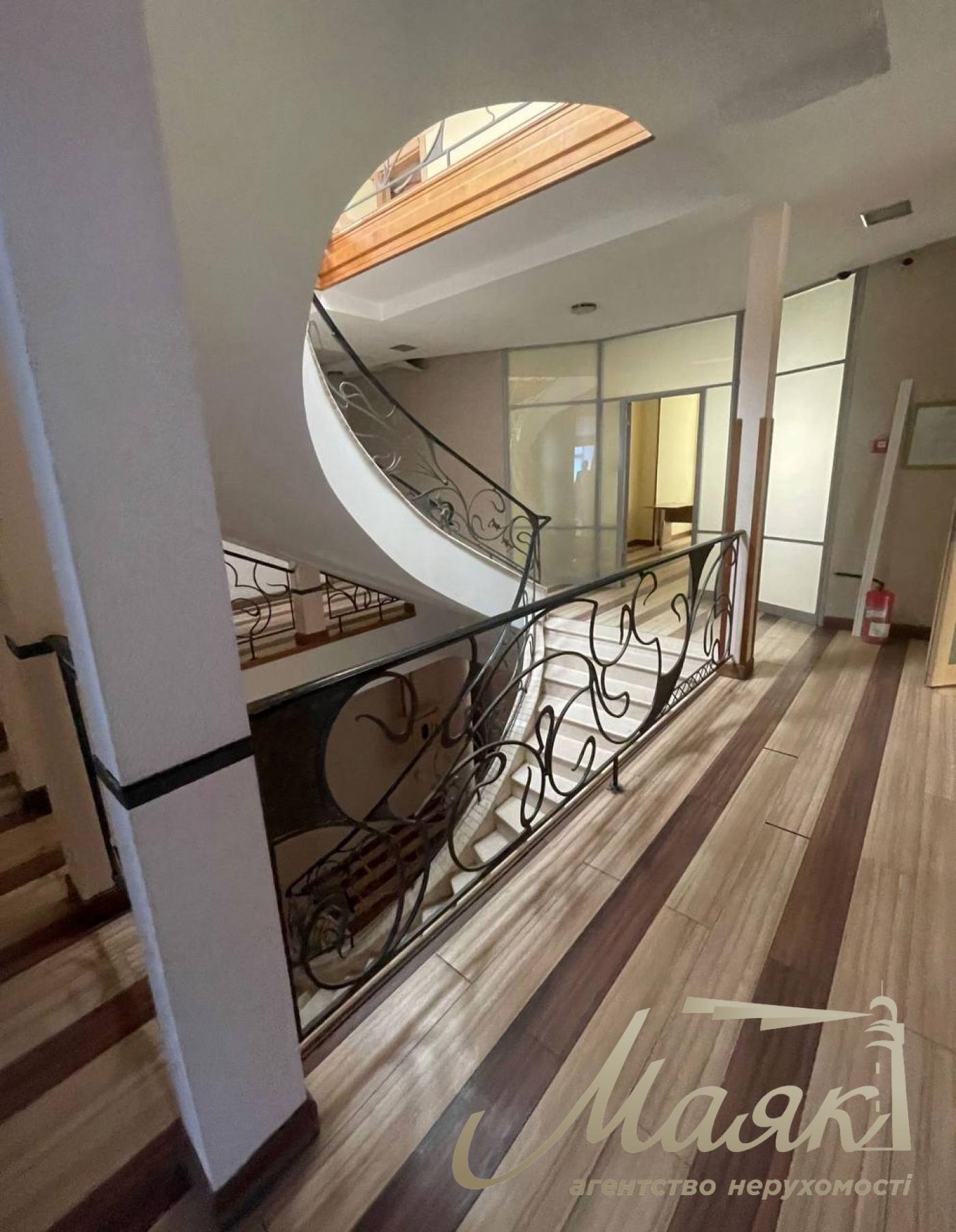 Оренда ОСЗ по вул.Саксагаснкого 67-Б, Центр.