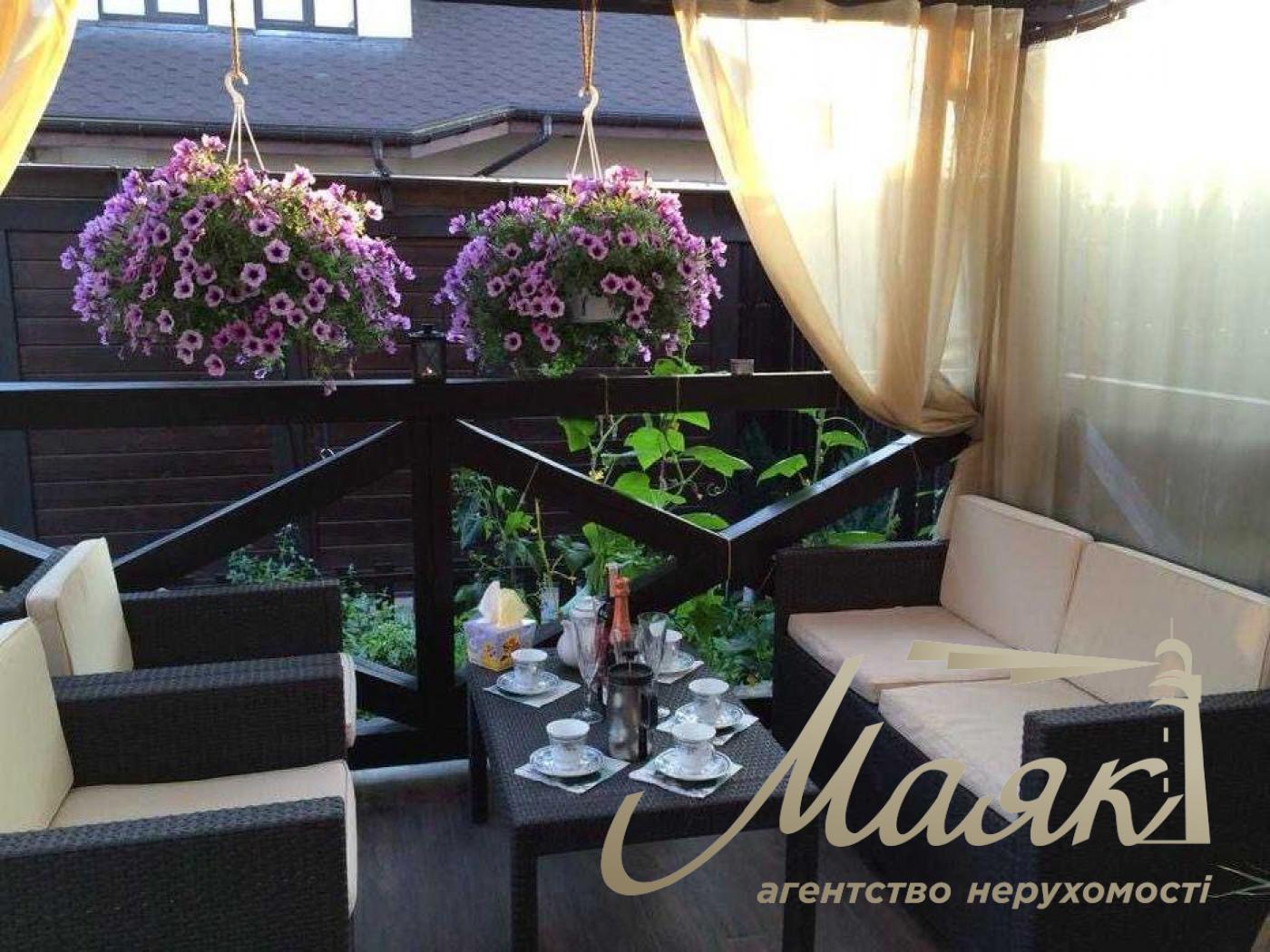 Sale of 2-storey house. Area - 105 sq.m. s. Svyatopetrovskoye. Suburb of Kyiv.