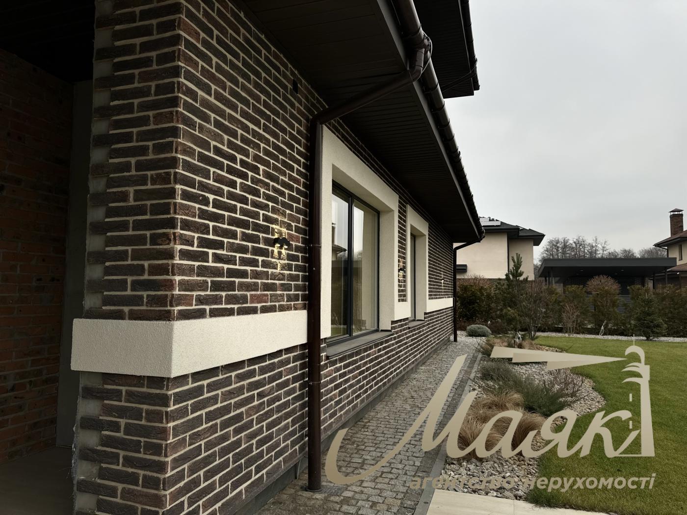 Продажа дома 286 м2  в с.Ходосовка КГ ВИТАГРАД