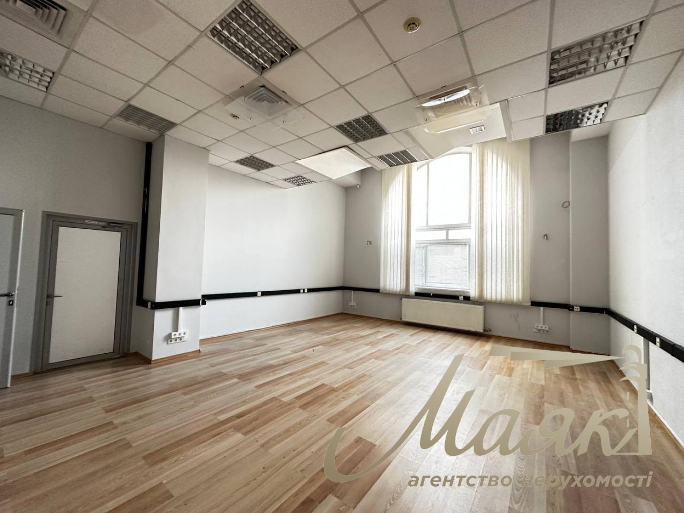 Office for rent 2400m2, Khorevaya 55, Podil, Kyiv