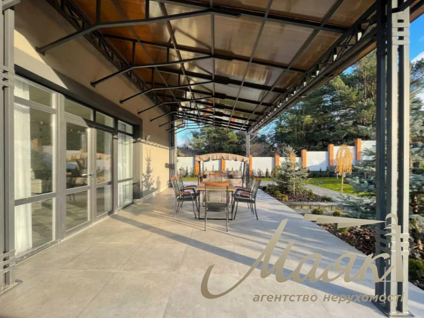 Продажа 2х-этажного дома 285м2 с.Чапаевка