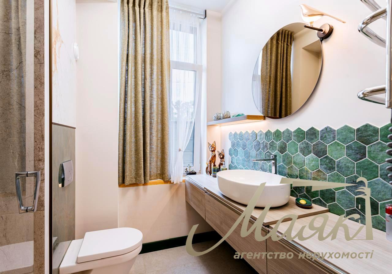 Rent a house 176m2 with. Kruglik KM "Kruglik" by the lake and coniferous forest