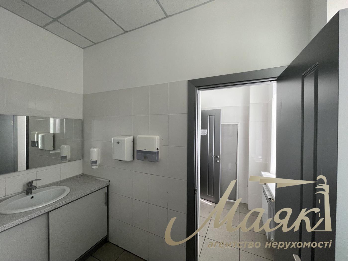 Office space for rent 230m2 in the center, Lukyanovka