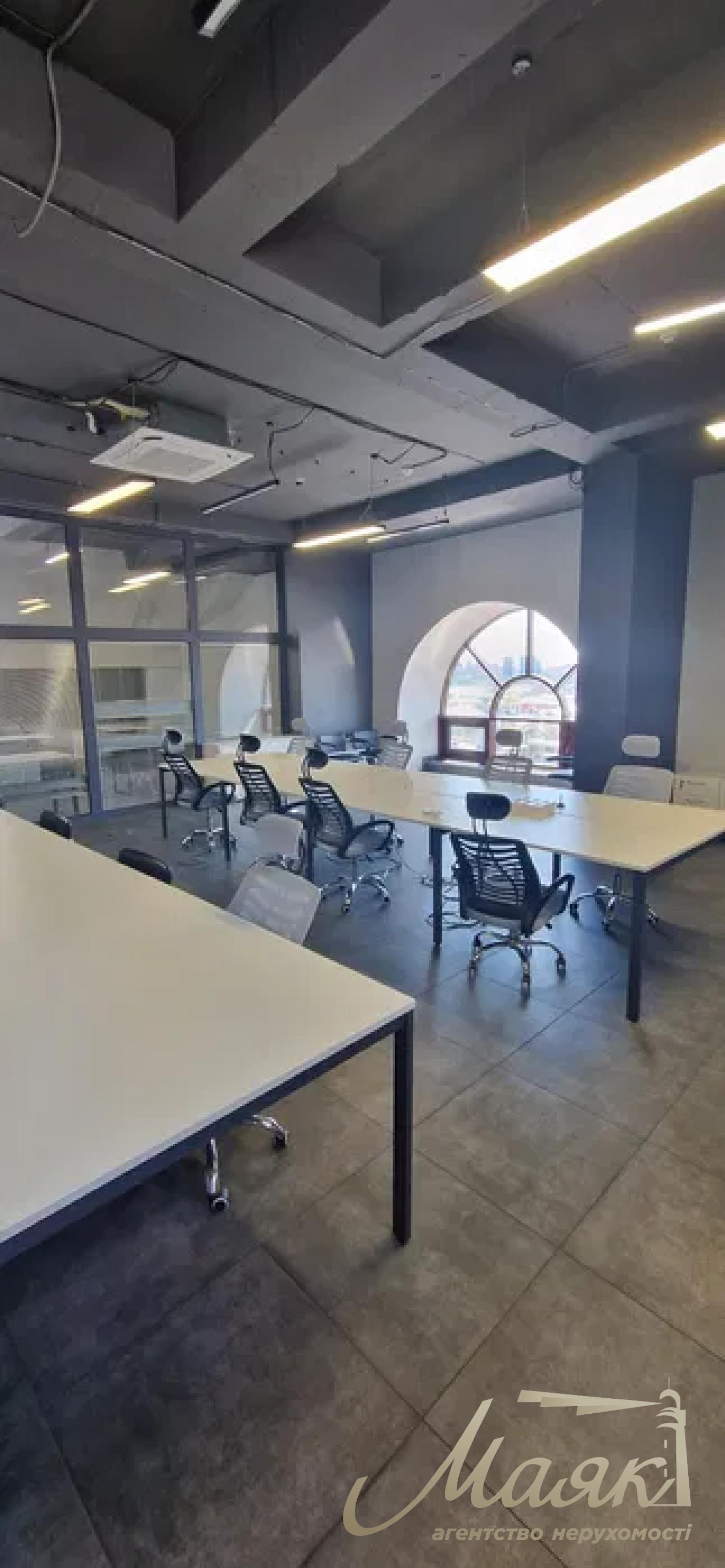 Оренда офісу 214м2 в ЖК Фундуклеївський по вул.Бодана Хмельницького 58-А, Центр.
