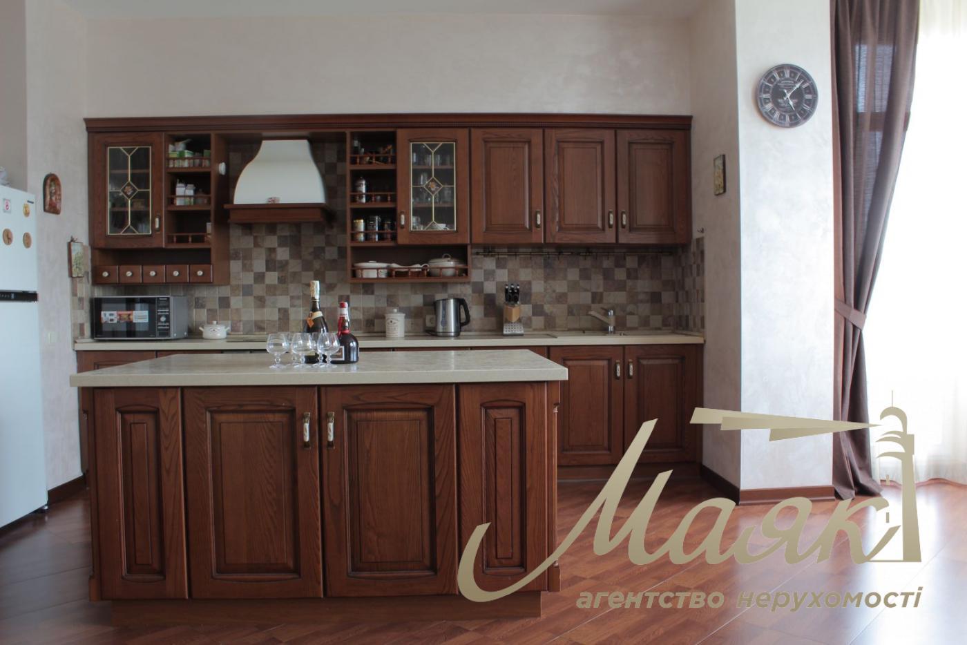 Продаж 4к квартири вул. Кловський Узвіз, Печерськ