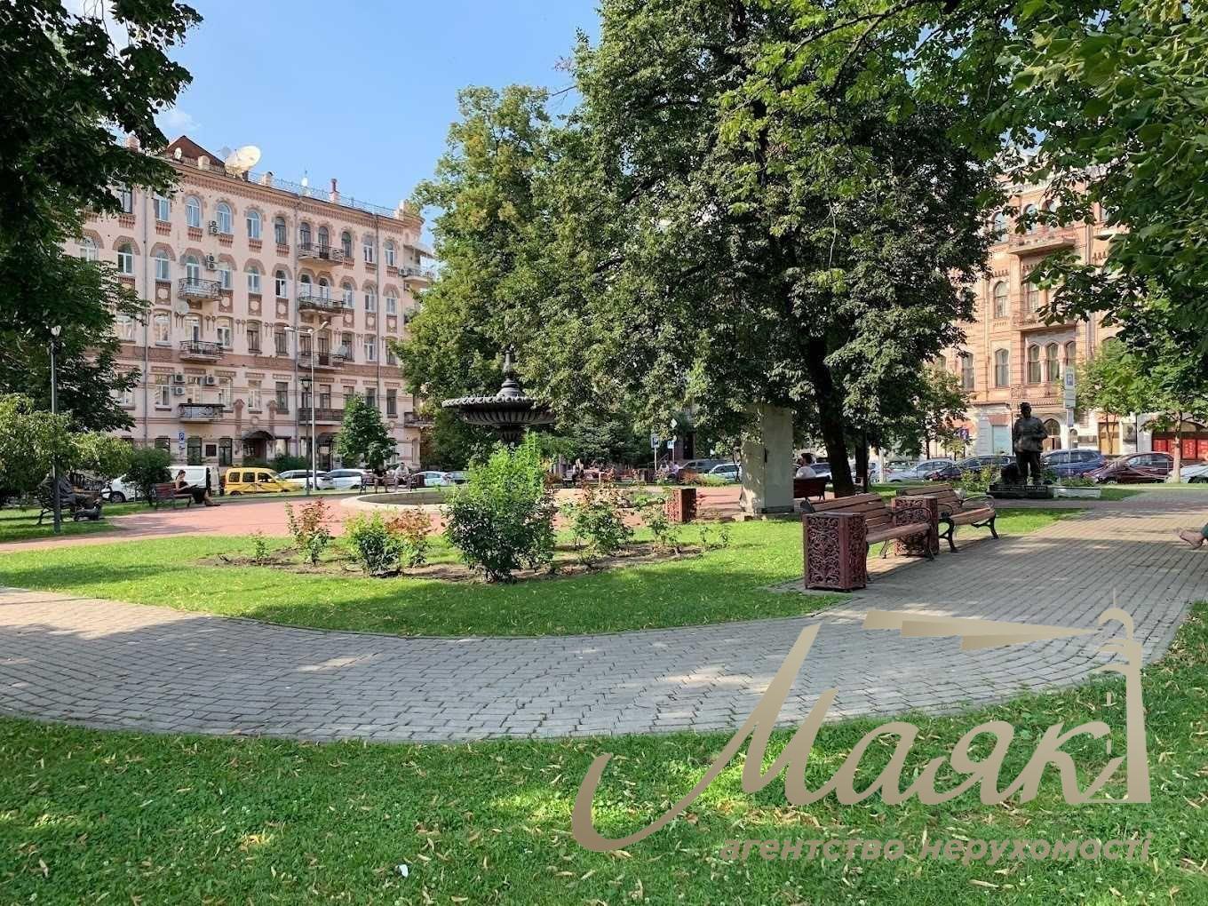 Продаж 3х-кімнатної квартири 110м2 вул. Ольгинська 2/1, царський будинок з ліфтом