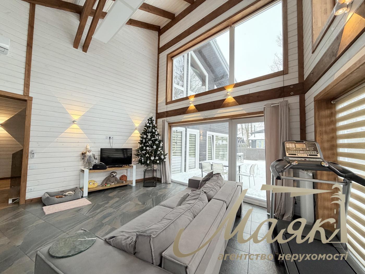 Продаж будинку в с. Лісники поруч із престижним Equides Club та гольф-клубом