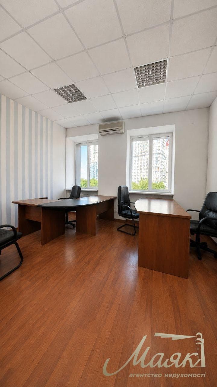Продаж земельної ділянки (930 м²) за адресою: вул. Г. Шаповала, 10, Солом'янський район